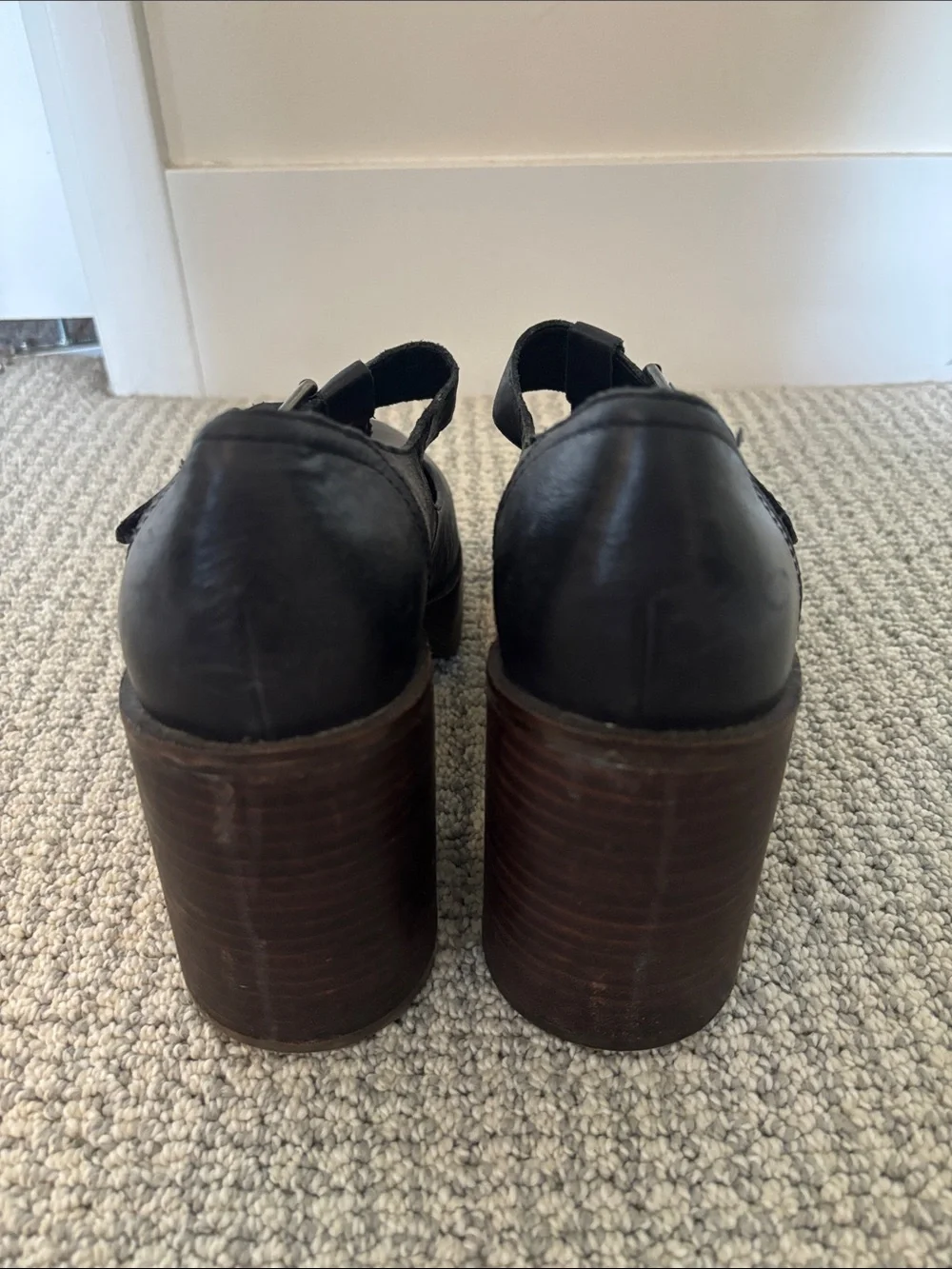 Lucky Brand Ominie women's black leather platform pumps